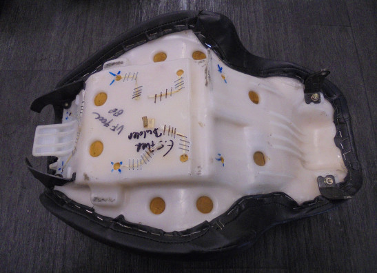 Zadel Honda VF 700  750 Supermagna