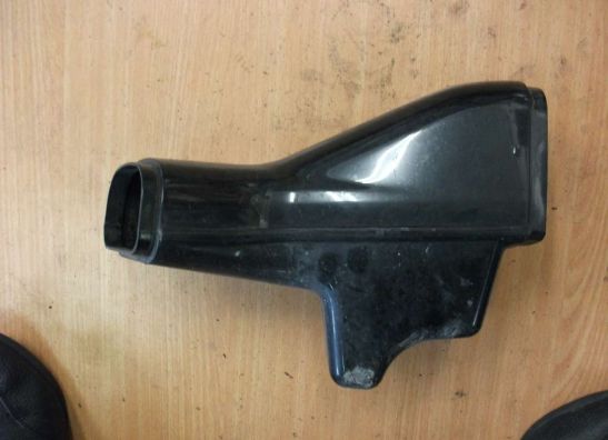 Linker luchtbuis Suzuki GSX R 600