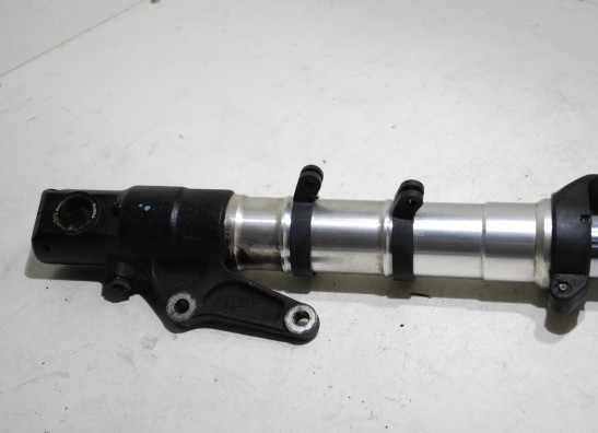 Voorpoot rechts compleet Triumph 595 T Daytona