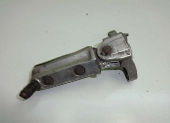 Fussrastetrager vorne links Honda CBR 1000 F