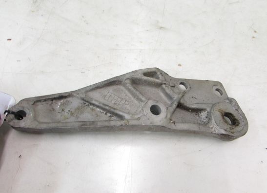 Fussrastetrager vorne rechts Suzuki Overige Suzuki