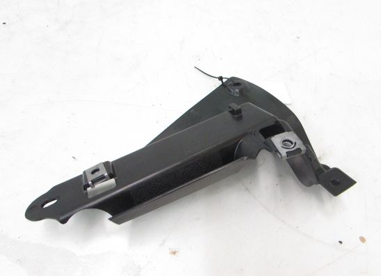 Cowl left small Triumph 675 Street Triple R