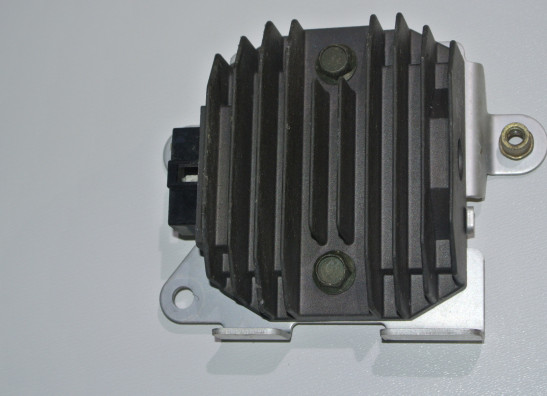 Spanningsregelaar Yamaha FZ6