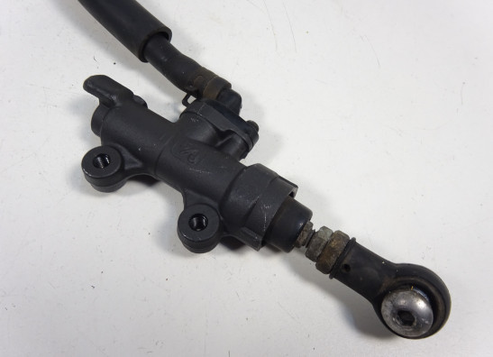 Rempomp achter Honda CBR Fireblade