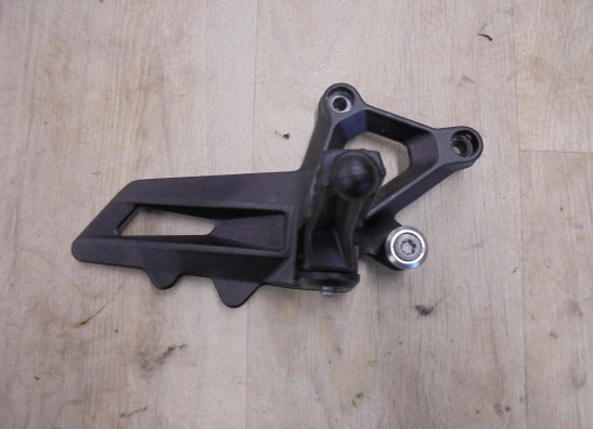 Fussrastetrager vorne rechts KTM 1290 Super Duke GT