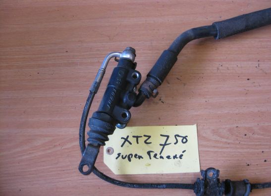 Rempomp achter Yamaha XTZ Tenere