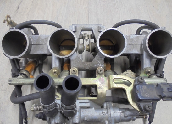 Gasklephuis Yamaha FZ6