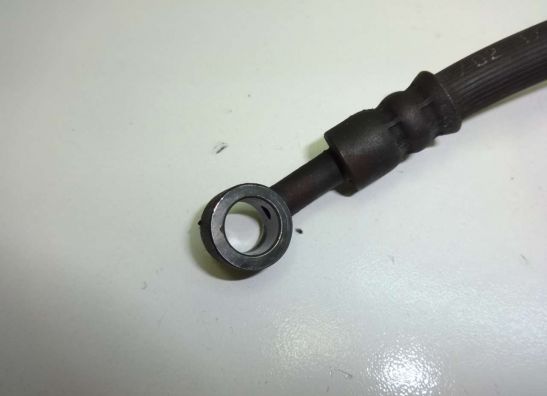 Rempomp achter Suzuki GS 500 E