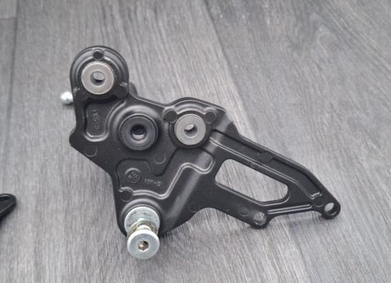 Main step holder right Yamaha Tracer 7