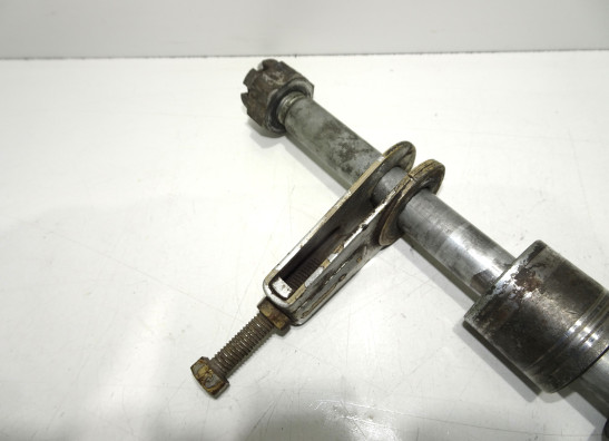 Hinterradachse Kawasaki LTD 440