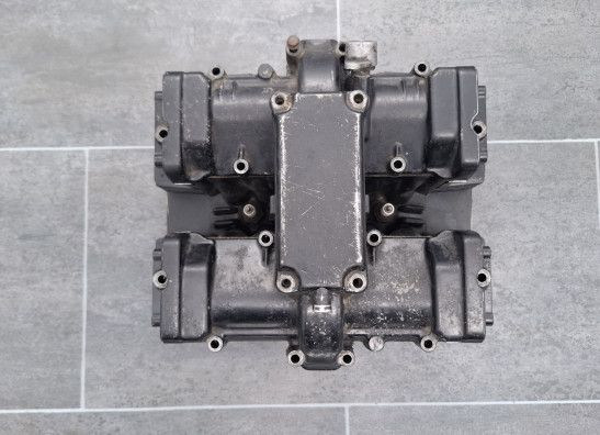 Cylinder head Suzuki GSX 400 E