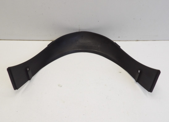 Cowl V shape under Suzuki GSX F 600
