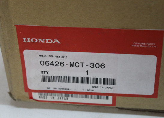 Achtervelg Honda FJS 400 Silverwing