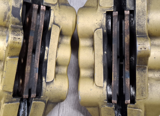 Brake calipers front Suzuki GSX R 1000