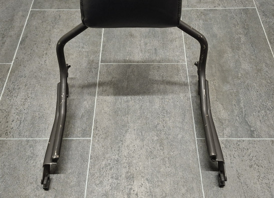 Rugsteun sissybar Harley Davidson FLSL Softail Slim