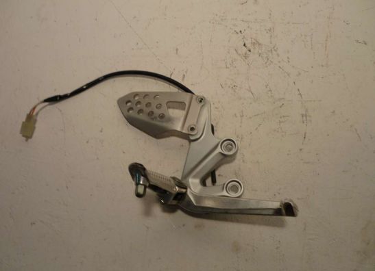 Main step holder right Suzuki GSX R 600