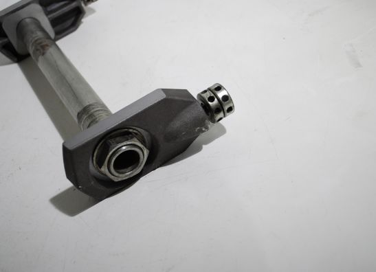 Hinterradachse Ducati 749  999