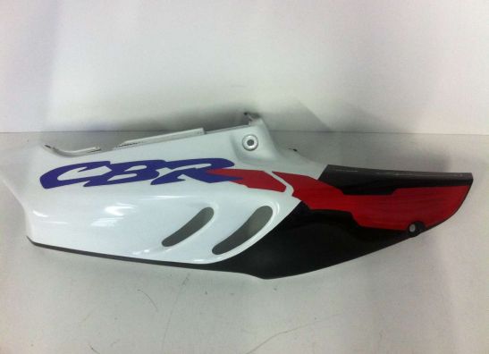 Rechter achterkant Honda CBR 900 RR