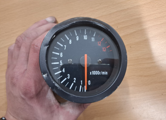 Teller Suzuki RGV 250