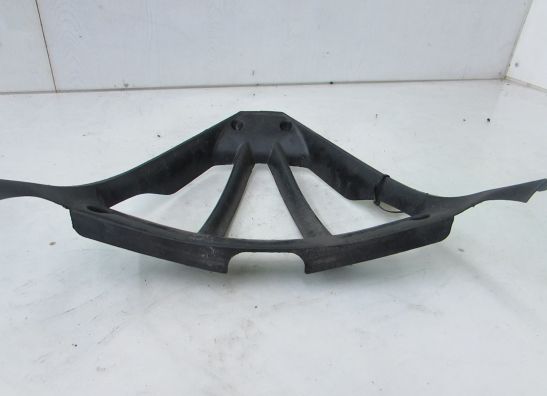 Cowl V shape under Yamaha YZF R1