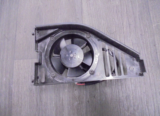 Ventilator Husqvarna Svartpilen 701