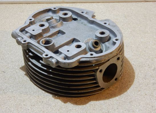 Cilinderkop Moto Guzzi V7 700
