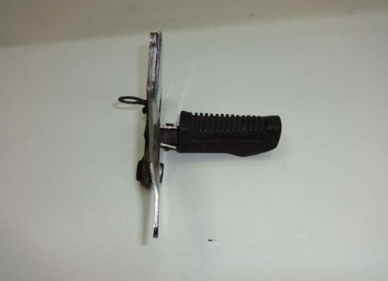 Main step holder right Suzuki GS 500 E