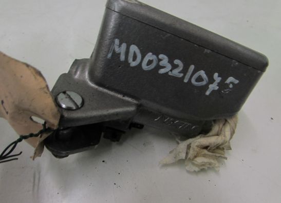 Bremszylinder vorne Honda VFR 750