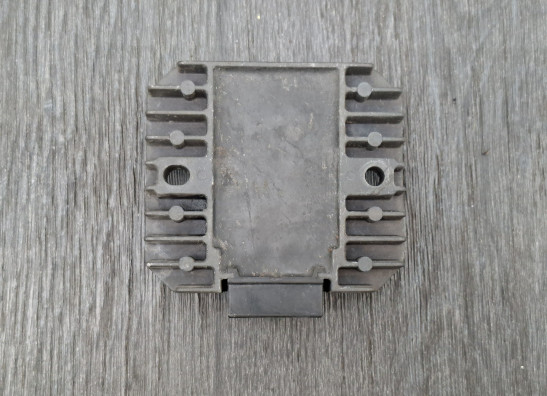 Spanningsregelaar Yamaha TDM