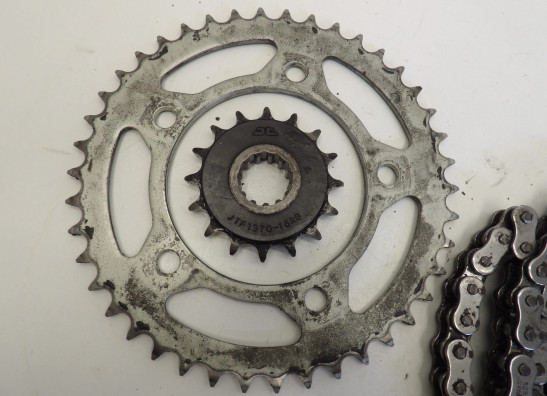 Chain and sprocket kit Honda CBR 900 RR