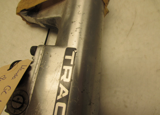 Voorpoot rechts onder Honda Goldwing GL