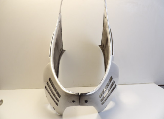 Cowl under Suzuki GSX 750