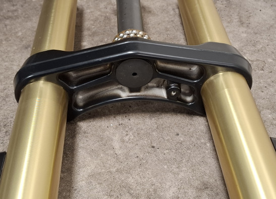 Gabelholm Komplett CFMoto 650 MT