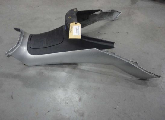 Onderkuip Piaggio Mp3 400