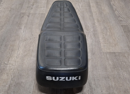 Zadel Suzuki GN 125