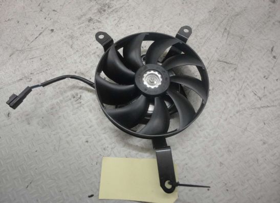 Ventilator Suzuki GSR 600