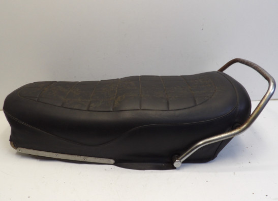 Zadel Suzuki GSX 750