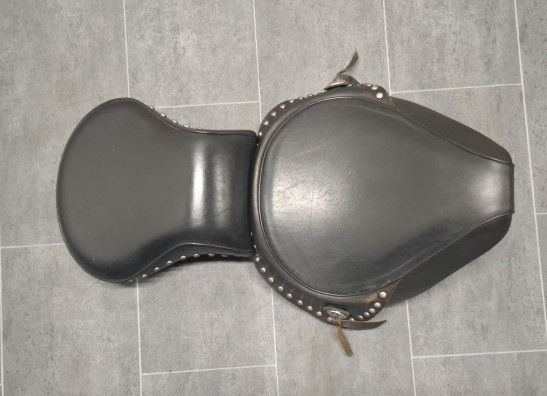 Zadel Harley Davidson FLSTN Deluxe