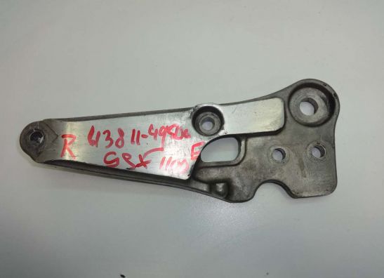 Fussrastetrager vorne rechts Suzuki GS 1100