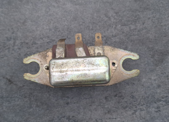 Regler Gleichrichter Kawasaki Z 650