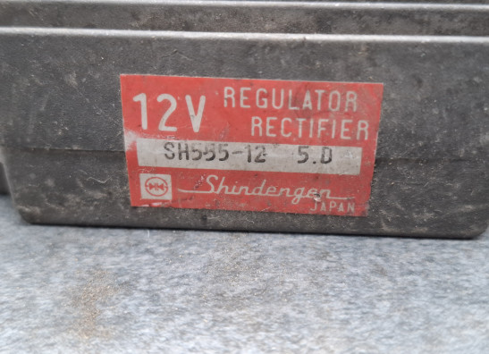 Regler Gleichrichter Kawasaki GPZ 600