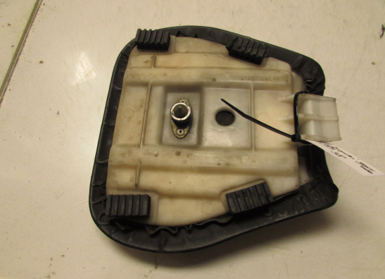 Zadel Suzuki GSX R 400