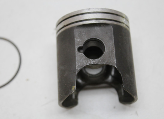 Zuiger Suzuki RG 250