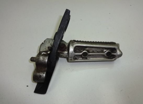 Footrest right Suzuki GSX 750