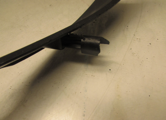 Cowl V shape under Honda CBR Fireblade