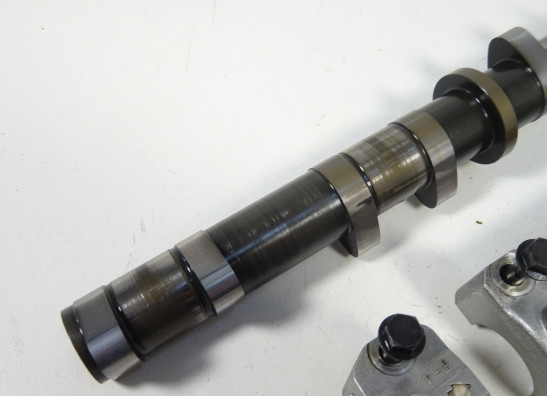 Nokkenas uitlaat Yamaha YZF R1