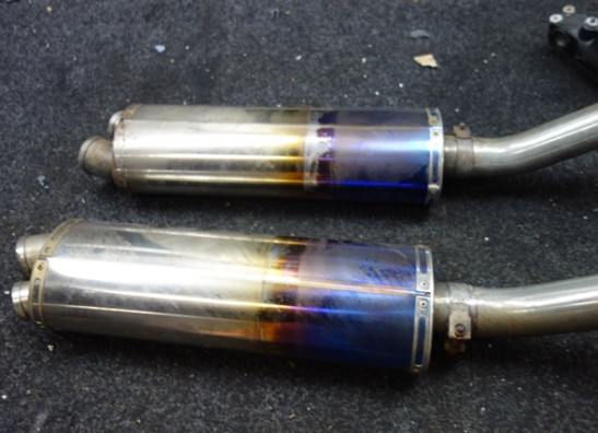 Uitlaat Aprilia RSV 1000