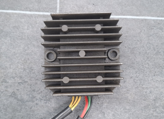 Spanningsregelaar Honda VFR 750