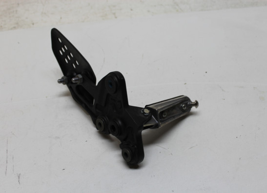 Main step holder right Yamaha Tracer 7