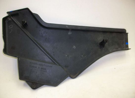 Rechter zijkuip klein Honda VF 1100 Sabre